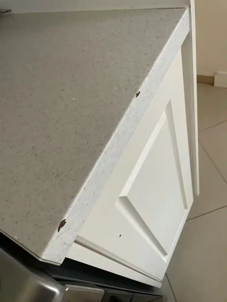Bancada laminada depois da reparação